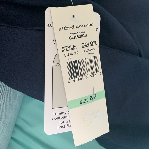 NWT Alfred dunner allure pant. Navy. Size 8P - Picture 5 of 6
